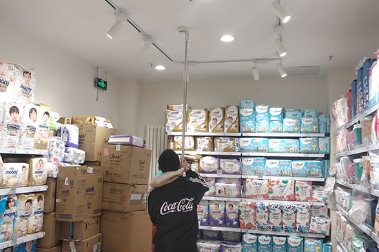 商場(chǎng)，購(gòu)物中心消電檢